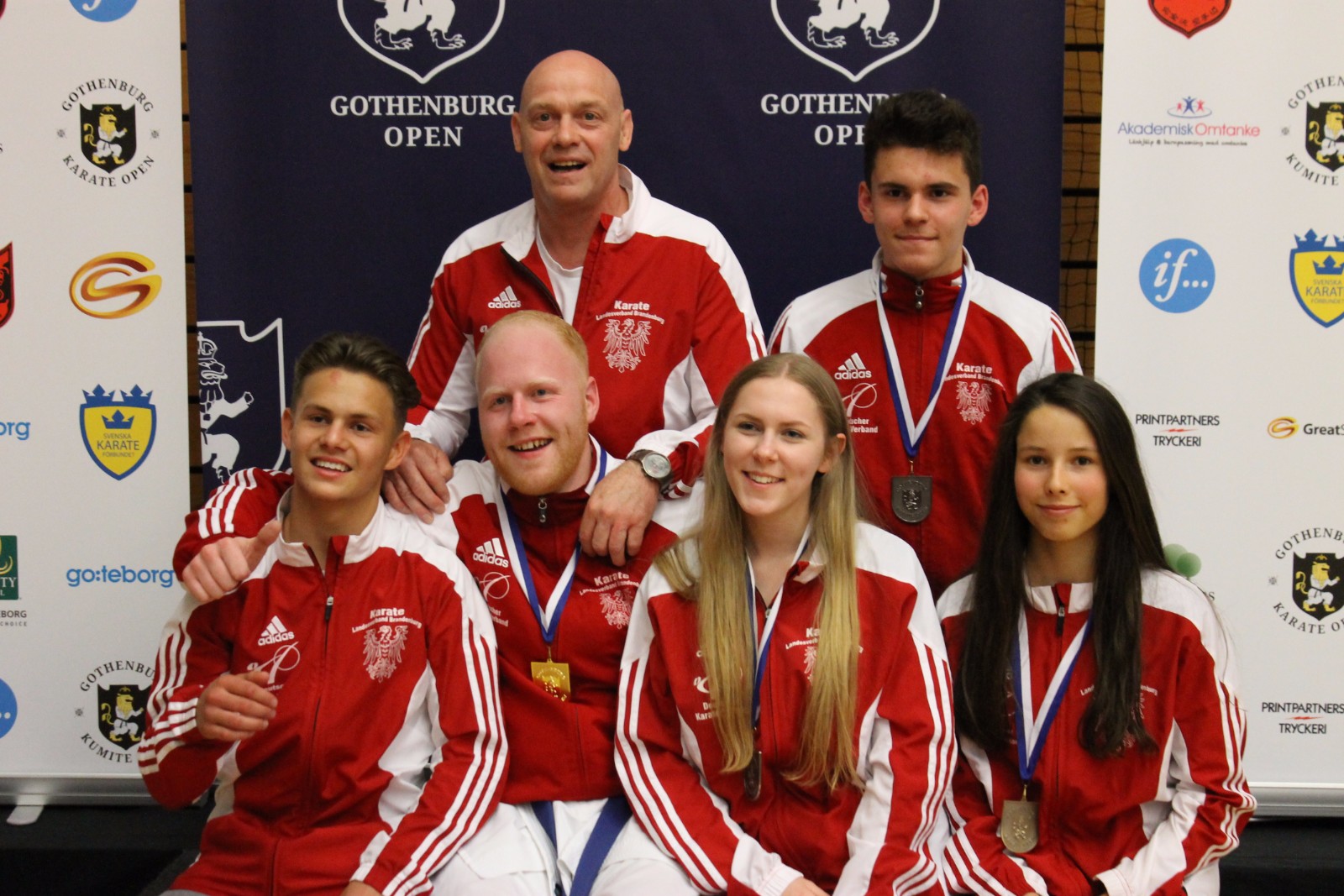 Siegerehrung (v. links oben: Bodo Pippel, Florian Misera; v. links unten: Georgio Schmidt, Marvin und Gina-Marie Mauer und Michelle Süß)